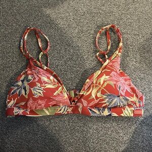 Roxy floral bikini top size M